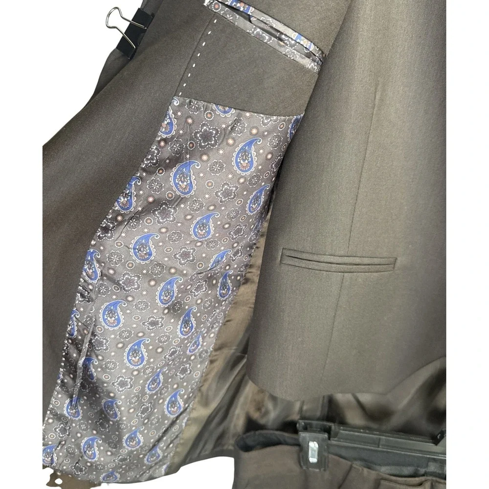 Cengizhan Baybars  3-Piece Suit Brown Suit Size US 40R Paisley Interior